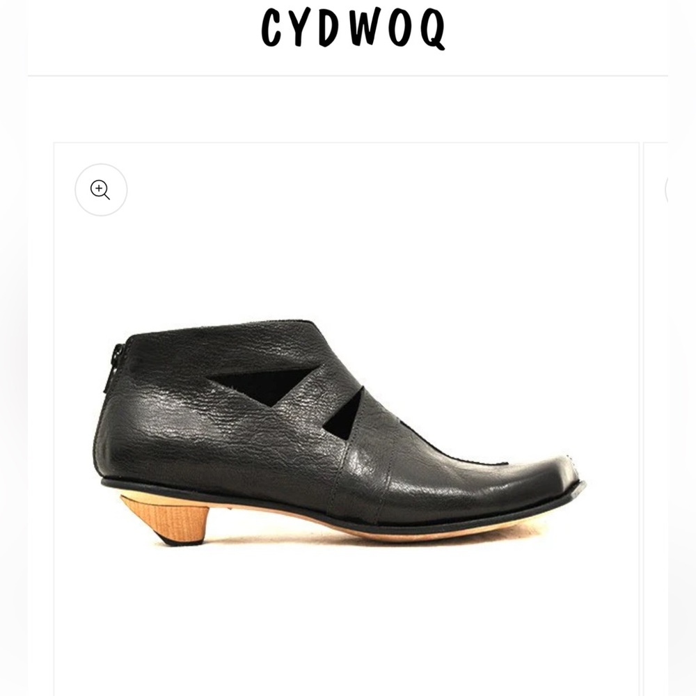 Cydwok Vintage Black Leather Ankle Booties Zip Back Handmade Size 40 or 10